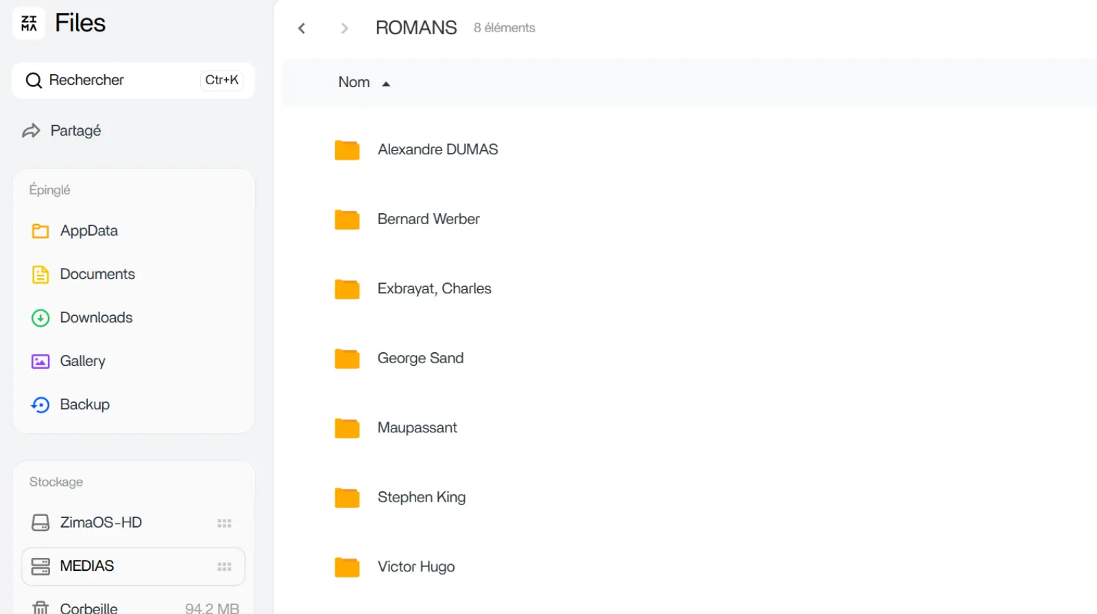 Organisez, si vous le souhaitez, le contenu de vos étagères - sous dossiers, en séries ou collections, par la création de sous - sous - dossiers - étagères.